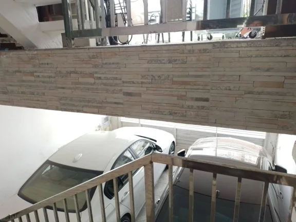 Imagem Sobrado Marvilhoso 200 m² 3 Dormitorios sendo 1 Suite 2 Vagas de Gargens