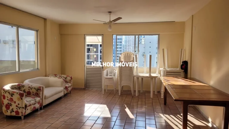 Imagem Apartamento à venda com 02 dormitórios sendo 01 suíte localizado no centro de Balneário Camboriú - SC
