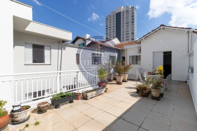 Imagem Casa à venda em São Paulo-SP, bairro Cambuci: 4 quartos, 2 salas, 2 banheiros, 2 vagas, 150 m² de área. Aproveite!