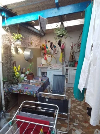 Imagem CASA LADO LINHA BAIRRO PROXIMO AO CENTRO