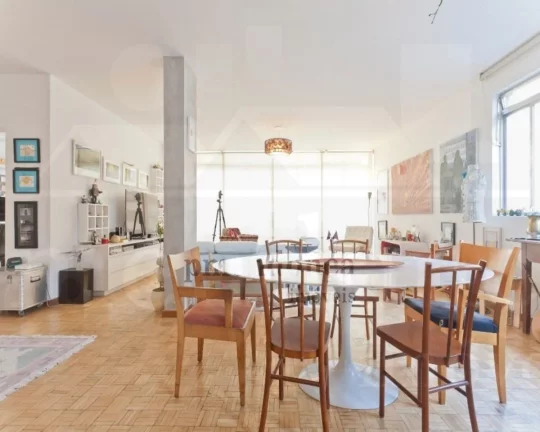 Imagem Apartamento à venda na Rua Sabará com 3 quartos sendo 2 suítes, 2 vagas, 193m²