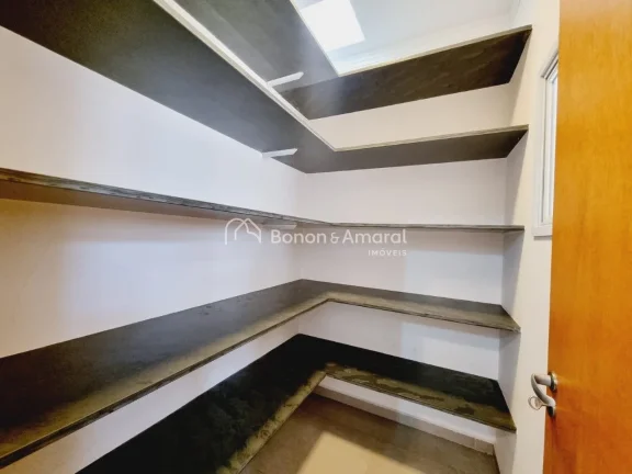 Imagem Espaçoso Sobrado para a venda no Condomínio de Alto Padrão em Paulínia

Localizado em um dos mel...