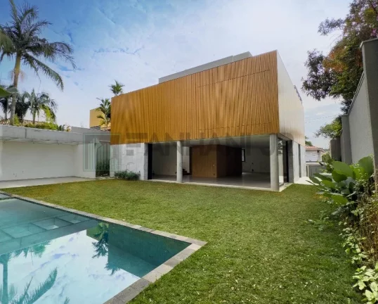 Imagem Imperdível: Casa à venda em São Paulo-SP, Alto de Pinheiros, 4 quartos, 4 suítes, 4 salas, 6 banheiros, 5 vagas, 450m².