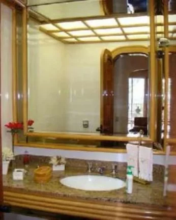 Imagem Apartamento maravilhoso, amplo, com terraço, living com tábuas de ipê, piso de tacos nos dormitó...