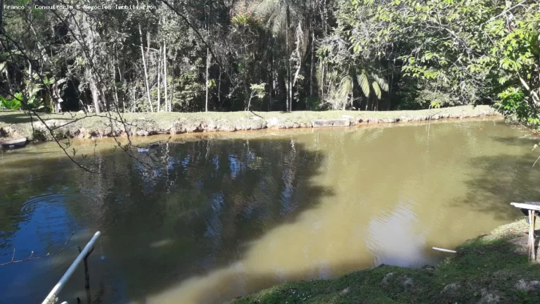 Imagem Sítio para Venda em Juquitiba, Juquitiba, 4 dormitórios, 1 suíte, 2 banheiros, 4 vagas