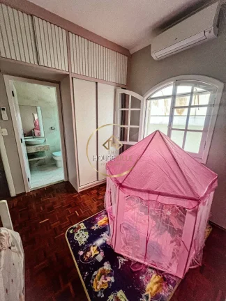 Imagem Casa Sobrado 4 dormitórios ( 4 suítes), 3 vagas, Jd Das Indústrias Sjc.