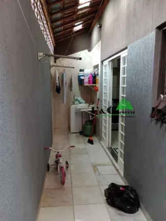 Imagem Casa / Sobrado para Venda em Limeira, JARDIM SÃO LOURENÇO, 4 dormitórios, 1 suíte, 2 banheiros, 2 vagas