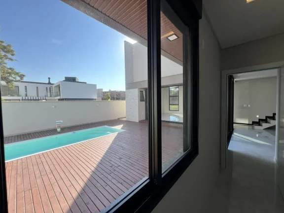 Imagem Casa Alto Padrão para Venda em Florianópolis / SC no bairro Ingleses do Rio Vermelho