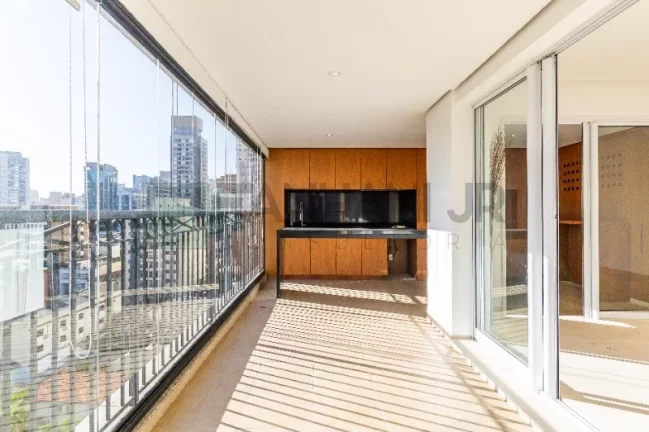 Imagem Apartamento de Alto Padrão na Vila Nova Conceição: 3 Quartos, 3 Suítes, 3 Salas, 5 Banheiros, 4 Vagas, 192m² - São Paulo-SP
