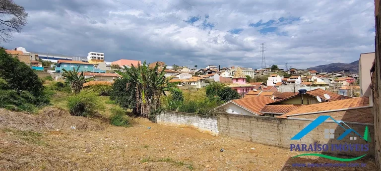 Imagem Oportunidade Única: Terreno Comercial em Avenida de Grande Fluxo!