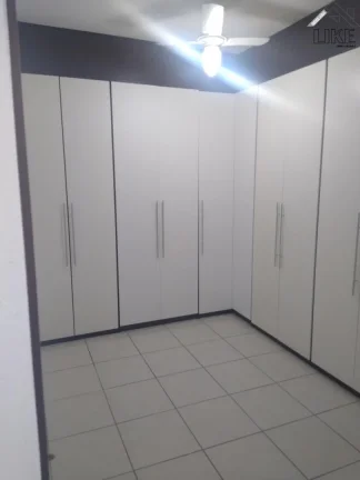 Imagem Vendo uma Linda Casa sobrado 3 quartos sendo 1 suíte no Jardim Satélite