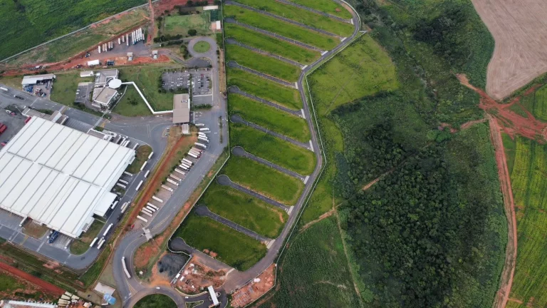 Imagem TERRENO - 200,00 M² - RESIDENCIAL VILLAGIO PAULÍNIA