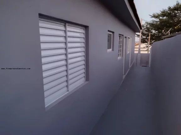 Imagem Casa para Locação em Limeira, JARDIM OURO VERDE, 2 dormitórios, 1 banheiro, 1 vaga