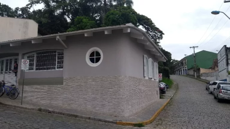 SALA COMERCIAL em São Francisco do Sul - SC, Centro
