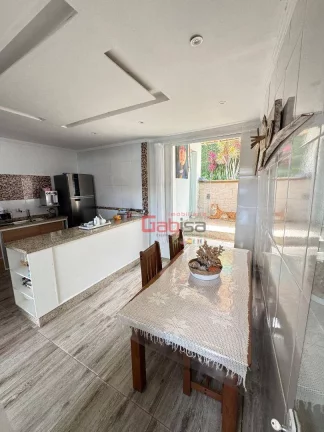 Imagem Casa Vista pra o Mar com 4 suites + 3 apartamentos à venda, por R$ 3.200.000 - Geribá - Armação dos Búzios/RJ