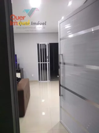 Imagem Casa em Condomínio à venda em Ribeirão Preto-SP, Jardim Ouro Branco: 3 quartos, 1 suíte, 2 salas, 2 banheiros, 2 vagas de garagem, 170m². Conheça o Condomínio Residencial Ouro Verde com a Quer Imóvel Negócios Imobiliários!