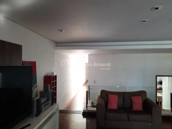 Imagem Esta casa térrea contemporânea oferece:
? Ambientes integrados com ótimo aconchego;
 ? Living amp...