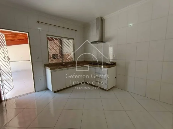 Imagem Casa à Venda - Com 2 quartos sendo 1 suíte - Esplanada - Mantena - MG