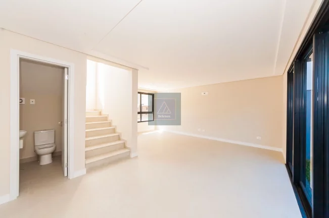 Imagem SANTA FELICIDADE - Sobrado em Condomínio Fechado. 3 suítes. 2 vagas. 169 m² privativos.