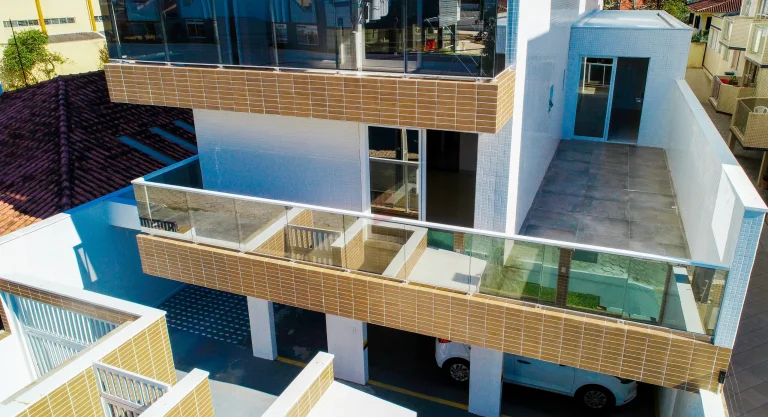 Imagem APARTAMENTO com 3 dormitórios à venda com 175m² por R$ 1.590.000,00 no bairro Caiobá - MATINHOS / PR