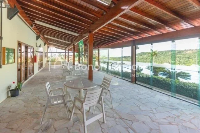 Imagem Casa clássica à venda no condomínio Moinho de Vento, em Valinhos/SP.

Linda e espaçosa casa com ...