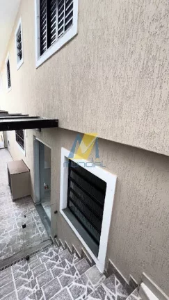 Imagem Um sobrado moderno, funcional e pronto para receber sua família.