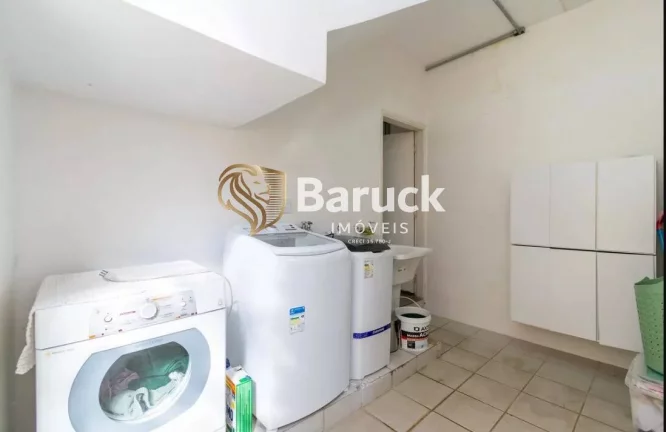 Imagem Sobrado com 3 Quartos à Venda, 227 m² em Cidade Vargas - São Paulo
