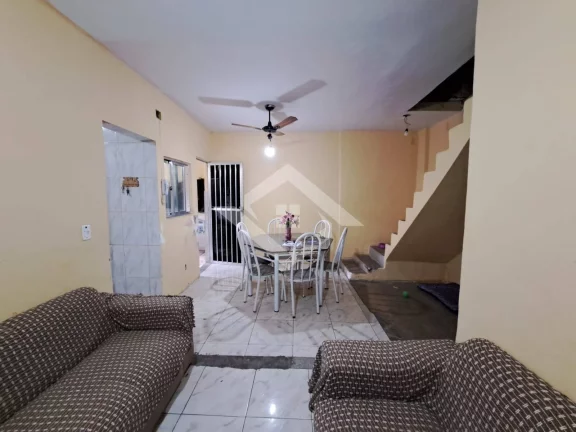 Imagem Casa Triplex de Vila em Bento Ribeiro