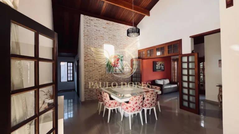 Imagem CASA DE 298 m² À VENDA NO CENTRO DE UBATUBA-SP
