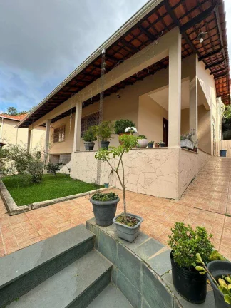 Casa à venda em Barbacena, Santa Tereza II, com 4 quartos, 900m2