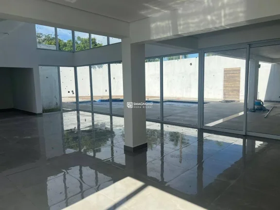 Imagem Sobrado a Venda no Condomínio Terras das Águas, dentro do Thermas Walter Park em São Pedro/SP com 4 suítes