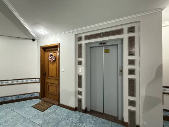 Imagem Apartamento 4º andar, 80m2, 2 vagas Cobertas, Elevador, Centro de Esteio-RS