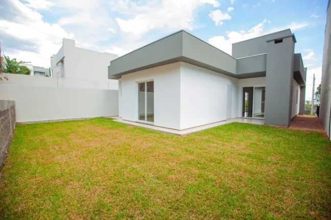 Imagem Belíssima casa no Solar do Campo em Campo Bom de 3 quartos sendo 1 suíte e 134 metros contruídos
