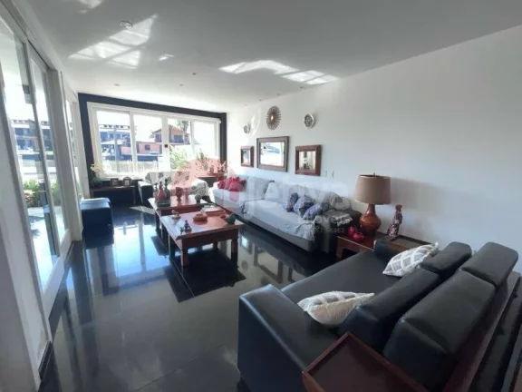 Imagem Mansão com deck para canal navegável, Ogiva - Cabo Frio