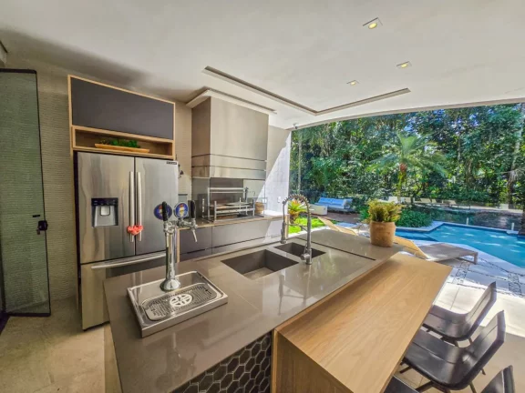 Imagem Imperdível casa à venda na Riviera de São Lourenço Módulo 12: 7 quartos, 7 suítes, 3 salas, 4 vagas, 642m² de área!