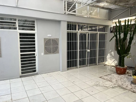 Imagem Casa Comercial Para Locação Planalto Paulista - 7 Salas, 4 Vagas.