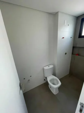 Imagem Apartamento com 3 suítes sendo 1 demi e 3 vagas de garagem no Centro de Balneário Camboriú/SC
