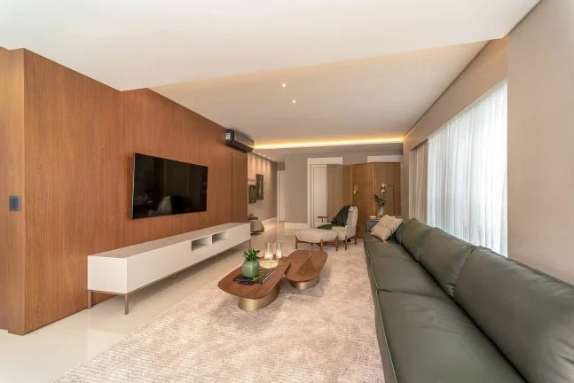 Imagem Apartamento com 4 dormitórios à venda sendo 4 suítes, 237 m² por - R$ 13.100.000,00 - Centro - Bal. Camboriú/SC