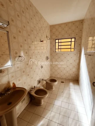 Imagem Casa com 3 Quartos, 2 Banheiros (1 interno e 1 externo)cCopa com área de luz e Sala de Jantar.
Sala...
