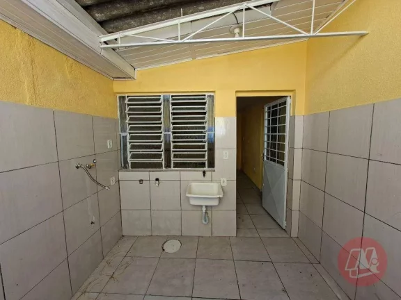 Imagem Casa para alugar, 76 m² por R$ 1.732,00/mês - Medianeira - Porto Alegre/RS