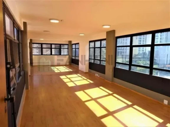 Imagem Oportunidade única: Casa comercial à venda em Indianópolis, São Paulo-SP, com 16 salas e 1.336,00 m² de área.