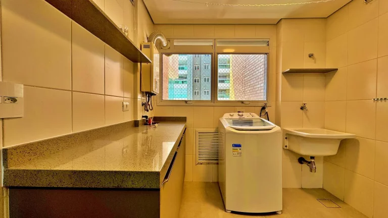 Imagem Apartamento com 3 dormitórios à venda, 121 m por R$ 3.300.000,00 - Riviera