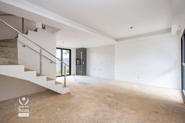 Imagem Sobrado com terraço, 3 quartos sendo 1 suíte, 2 vagas de garagem à venda por R$ 1.014.425,73 - Santa Cândida - Curitiba/PR