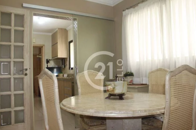 Imagem Na melhor rua de Moema, 159m², 4 suítes