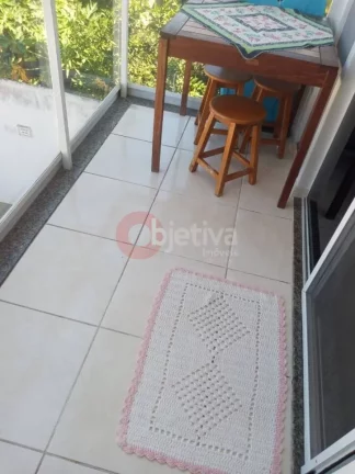 Imagem Apartamento com 2 dormitórios à venda, 81 m² por R$ 220.000,00 - Vinhateiro - São Pedro da Aldeia/RJ