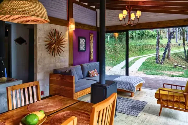 Imagem Cabana Moderna: Onde a Arquitetura se Mescla com a Floresta de Gonçalves