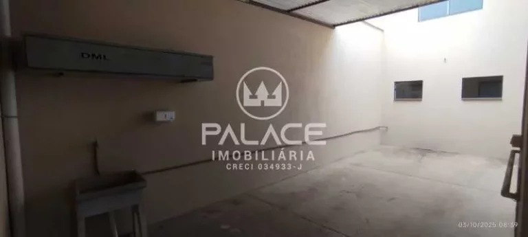 Imagem .Barracão Ótima Localização com 321,80 m²  Salão com area externa; Com 02 banheiros social; C...