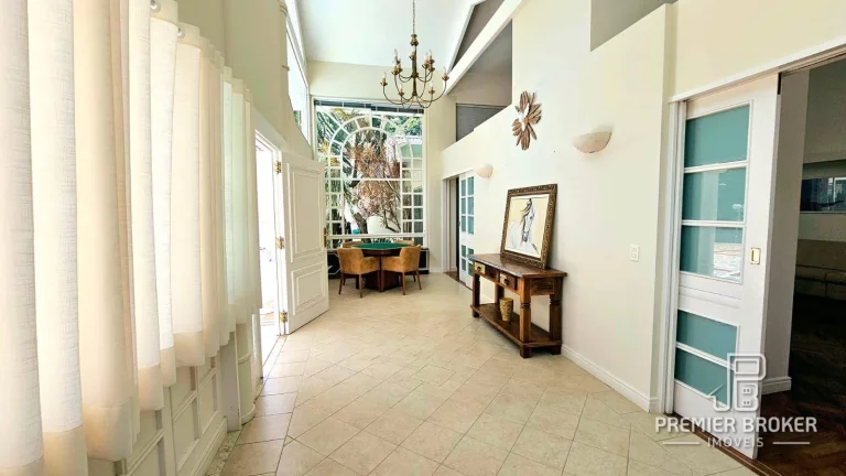 Imagem Casa com 5 dormitórios à venda, 515 m² por R$ 3.800.000,00 - Comary - Teresópolis/RJ