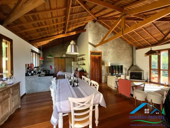 Imagem Seu Refúgio na Serra: Chácara com Vinhedo, Pomar e Casas Equipadas!