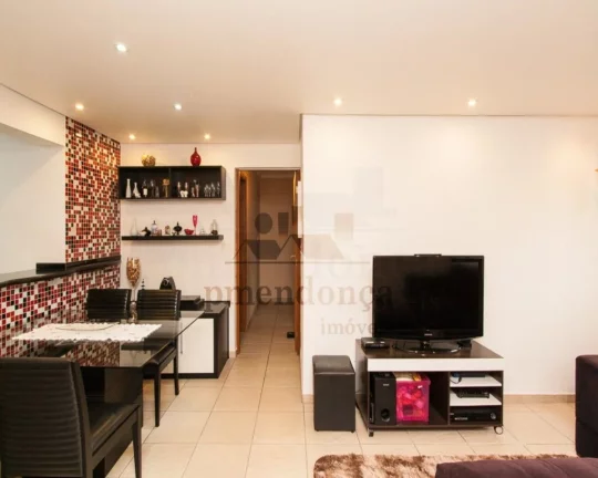 Imagem Apartamento reformado com 2 quartos ( 1 suíte c/ closet ) e 2 vagas, 90m²